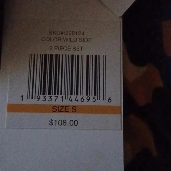 🌺New swimsuit top. - Picture 8 of 12